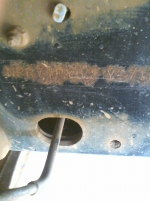 ขาย6ล้อ NPR สภาพสวยพร้อมใช้งานยาว5เมตร30 ยางดี เครื่อง130 แรงโบร์ คัสซี่สวย