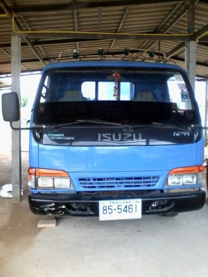 ขาย6ล้อ NPR สภาพสวยพร้อมใช้งานยาว5เมตร30 ยางดี เครื่อง130 แรงโบร์ คัสซี่สวย