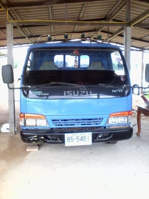 ขาย6ล้อ NPR สภาพสวยพร้อมใช้งานยาว5เมตร30 ยางดี เครื่อง130 แรงโบร์ คัสซี่สวย