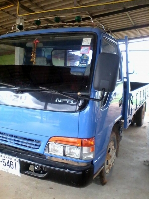 ขาย6ล้อ NPR สภาพสวยพร้อมใช้งานยาว5เมตร30 ยางดี เครื่อง130 แรงโบร์ คัสซี่สวย