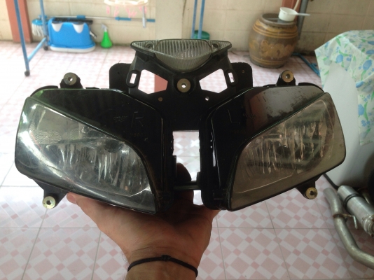 ขายไฟหน้าCBR1000ปี2004-2007สภาพสวยครับ