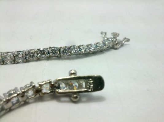 สร้อยข้อมือเงินประดับพลอย2เส้น