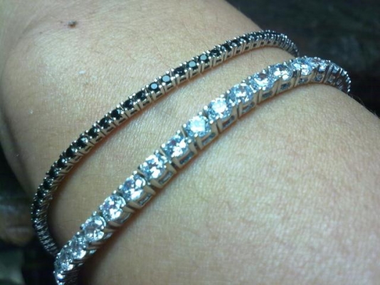 สร้อยข้อมือเงินประดับพลอย2เส้น