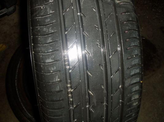 ขายยาง205 55 16ยี่ห้อโยโกฮ่ามาปี13นะครับ1000บาท