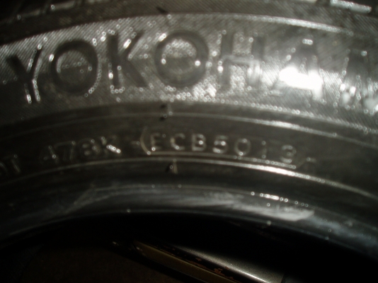 ขายยาง205 55 16ยี่ห้อโยโกฮ่ามาปี13นะครับ1000บาท