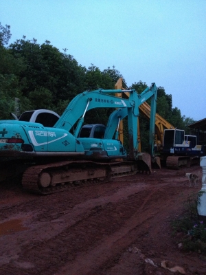 ให้เช่ารถ แบคโฮบูมยาว พร้อมโป๊ะ