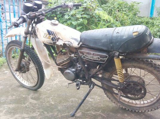 ขาย dt 100 มีทะเบียน สภาพตามรูป