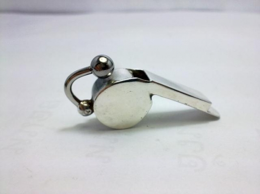 นกหวีดเงิน