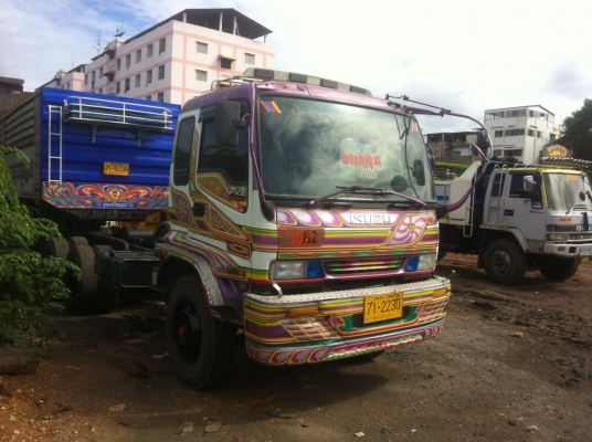 ขายรถ10ล้อหัวคัสซี พร้อมกระบอกดั๊ม ถูกๆตามสภาพ