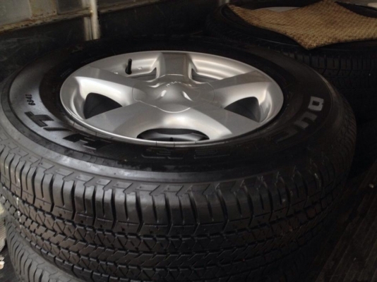 ล้อ แม็ก isuzu all new v cross ถอดป้ายแดง พร้อมยาง bridgestone 265-65-17 ปี 12