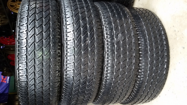 ขายยาง 225 70 15  NITTO ปี12ชุดละ7000