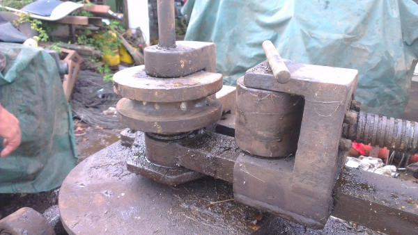 Sell> ขายเครื่องดัด/แป๊ป มีลูกดัด อุปกรณ์ครบ มอเตอร์ 3 แรง 3 เฟส พร้อมใช้งาน กำแพงแสน นครปฐมครับ