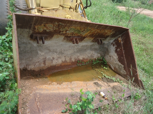 ขายด่วนรถตักขาตักแตนKOMATSUสภาพสวยต้องช่อมเกียร์