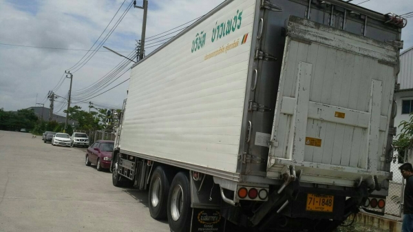 ขายลิฟท์ยกของติดท้ายรถฮีโน่