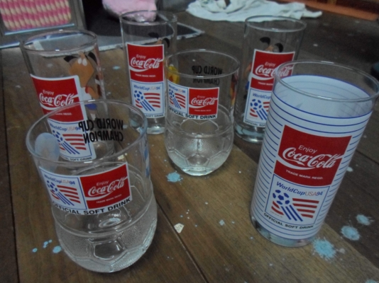 แก้วสะสม 12 ใบ เป๊ปซี่สตาร์วอร์ และโค้กเวิร์ลคัพ ขายเหมา 1,000