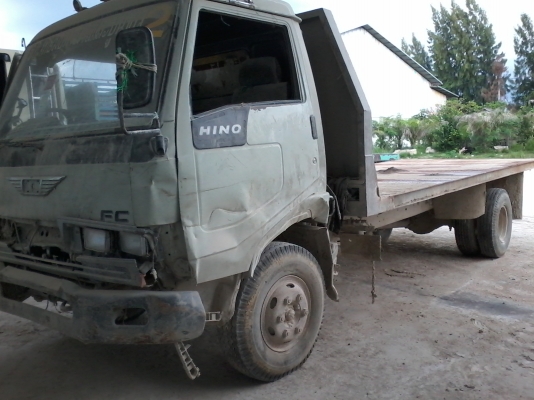 ขายด่วนครับ 6 ล้อ Hino FC กระบะพื้นเรียบ เดิมๆครับ รถใช้งานทุดวัน ครับ ขายตามสภาพ