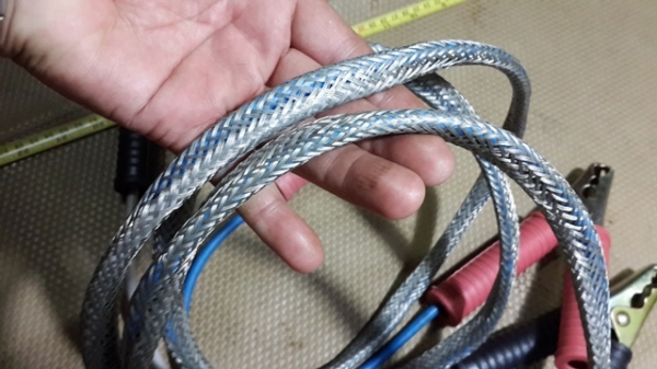 สายพ่วงแบตเตอรี่ หนาๆ5มิล ยาว 2.4 เมตร หุ้มด้วยสายถักstainless steel