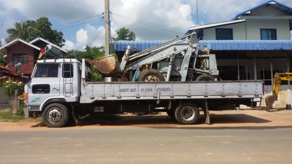 ขายถูกๆ((95,000))รถตักล้อยาง komatus SD20-5. ตามสภาพจอด อุปกรณ์ครบ