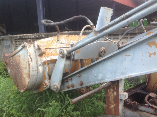 ขายถูกๆ((95,000))รถตักล้อยาง komatus SD20-5. ตามสภาพจอด อุปกรณ์ครบ