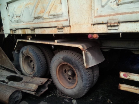 ขายด่วนครับ หางเซมิดั้ม 2 ตาน สามมิตร มี 3 หาง ครับ ใช้งานทุกวันครับ ตามสภาพครับ