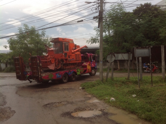 ขายด่วน((250,000) รถเกี่ยวข้าวอุ้ม1.2ตันตู้แอร์ แทรคเหล็กใหม่ๆ สภาพพร้อมใช้งาน ขายด่วน((250,000) รถเกี่ยวข้าวอุ้ม1.2ตันตู้แอร์ แทรคเหล็กใหม่ๆ สภาพพร้อมใช้งาน