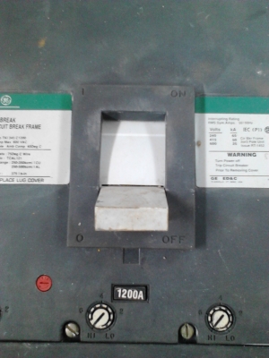 ขาย...เบรคเกอร์ 13 ตัว