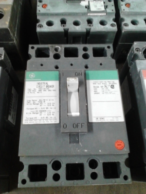 ขาย...เบรคเกอร์ 13 ตัว