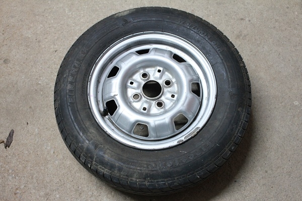 ขายยางอะไหล่ของโตโยต้า โคโรน่า