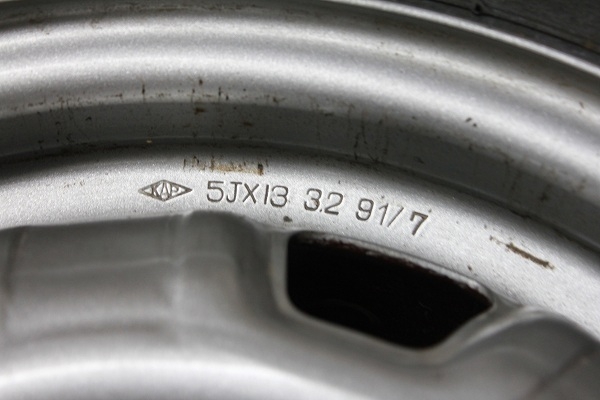 ขายยางอะไหล่ของโตโยต้า โคโรน่า ขายยางอะไหล่ของโตโยต้า โคโรน่า