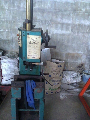 เครื่องคว้านเสื้อสูบมอเตอร์ไซ2ตัวครับ