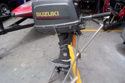 ขาย เครื่องเรือ SUZUKI 6 แรง 2 จังหวะ นำเข้าจากญี่ปุ่น