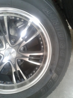 ขายล้อแม็ก17 6รูพร้อมยาง ขายล้อแม็ก17 6รูพร้อมยาง