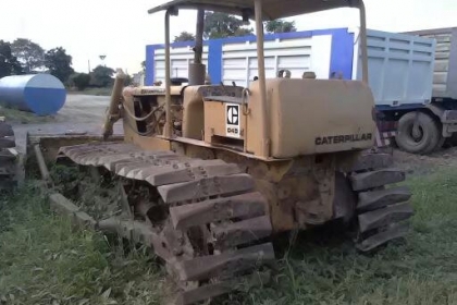 ขายถูกๆครับ แทรคเตอร์ CATERPILLAR D4D มี 2 คันครับ เอกสารอินวอยครับ