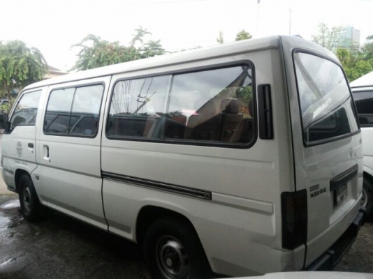 NISSAN URVAN มือเดียว สีเดิม บางทั้งคัน ใช้น้อย 4 หมื่นกิโล