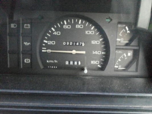 NISSAN URVAN มือเดียว สีเดิม บางทั้งคัน ใช้น้อย 4 หมื่นกิโล