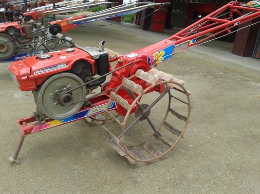 ขายเครื่ยงET80พร้อมโครงกะทิงแดงสามเกีย