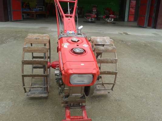 ขายเครื่ยงET80พร้อมโครงกะทิงแดงสามเกีย