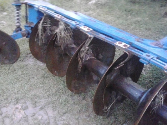 รถไถ ฟร์อด 5000 เดิมๆสวยๆแม้ไม่ได้ล้าง 255000บาท เอาไปไถไร่หรือติดคีบก้ได้