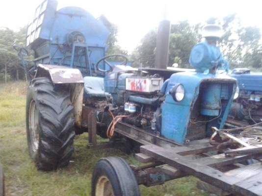 ฟร์อด5000สวยๆ พร้อมเครื่องสีข้าว สิงเปลือยจำโบ้6 ฟุต