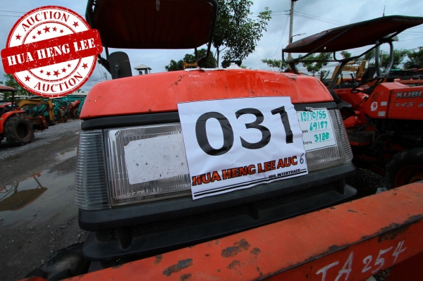 AUC 6 Code 031  แทรกเตอร์  KUBOTA L4508+DP224F ราคา เริ่มต้นการประมูล 185,000 บาท