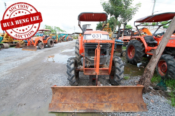 AUC 6 Code 031  แทรกเตอร์  KUBOTA L4508+DP224F ราคา เริ่มต้นการประมูล 185,000 บาท