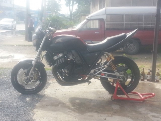 วุฒิ นนบุรี CB400 v.s ปี98 สภาพนางฟ้าของแต่งหล่อๆเสียสรรพสามิตรแล้วคับ