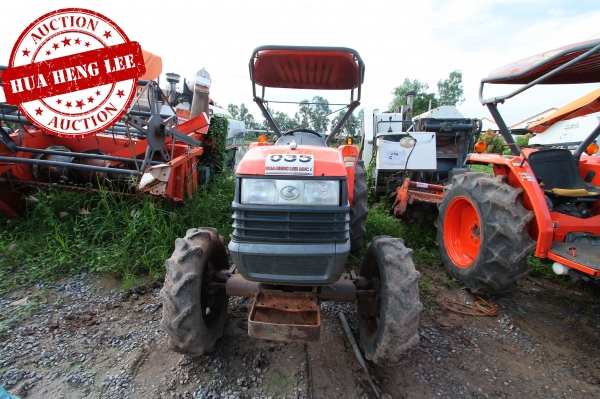 AUC 6 Code 035  แทรกเตอร์  KUBOTA L4508DI+RX180F ราคา เริ่มต้นการประมูล 205,000 บาท