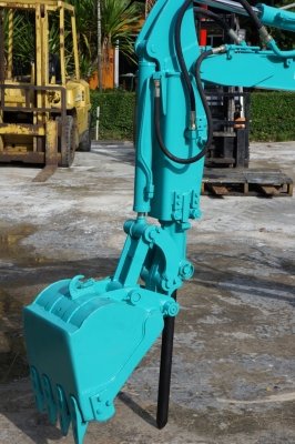 ขายรถขุด รุ่นพิเศษ KOMUTSU PC07-2E  2 IN 1  พร้อมหัวกระแทก