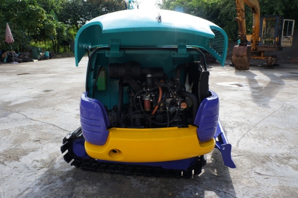 ขายรถขุด รุ่นพิเศษ KOMUTSU PC07-2E  2 IN 1  พร้อมหัวกระแทก