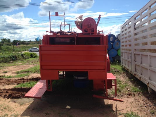 ขายถังดับเพลิงเทศบาลครับสภาพใหม่พร้อมใช้ครับ