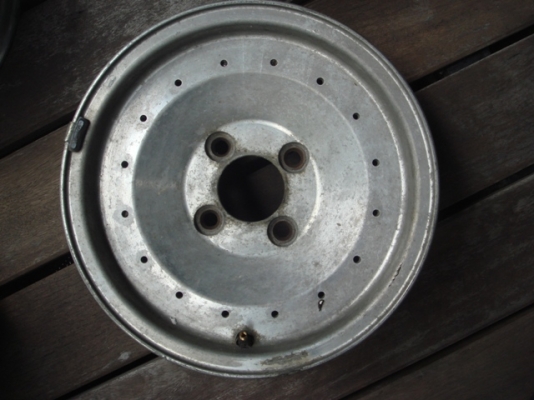 ขายล้อแม็กลายตันขอบ 13x5.5 4รู 110 OFF 0 สภาพเดิมๆ ขายล้อแม็กลายตันขอบ 13x5.5 4รู 110 OFF 0 สภาพเดิมๆ