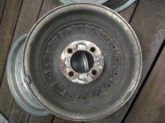 ขายล้อแม็กลายตันขอบ 13x5.5 4รู 110 OFF 0 สภาพเดิมๆ ขายล้อแม็กลายตันขอบ 13x5.5 4รู 110 OFF 0 สภาพเดิมๆ