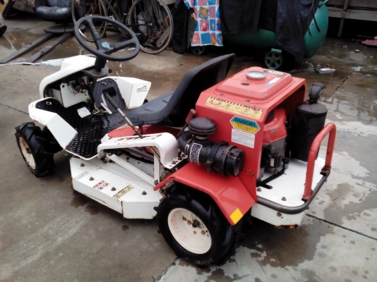 ขายรถตัดหญ้า OREC นั่งขับเก่าญี่ปุ่น เกียร์ออโต้ RM85B1พร้อมใช้