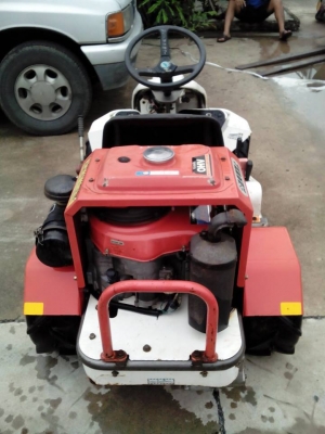 ขายรถตัดหญ้า OREC นั่งขับเก่าญี่ปุ่น เกียร์ออโต้ RM85B1พร้อมใช้